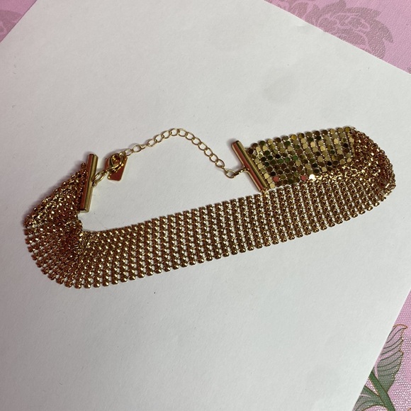 🌹 Set of 2 🌹 White Gold Elephant Pendant Necklace w/ Charms & Gold Toned Choker🌹 - Picture 15 of 16